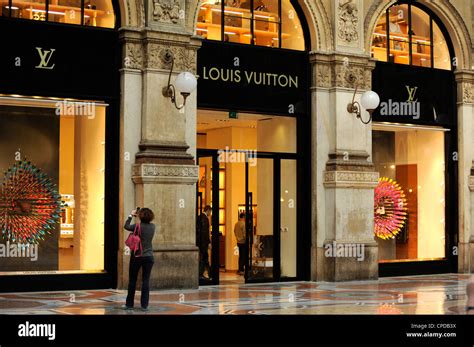 louis vuitton italy price list|louis vuitton in milan italy.